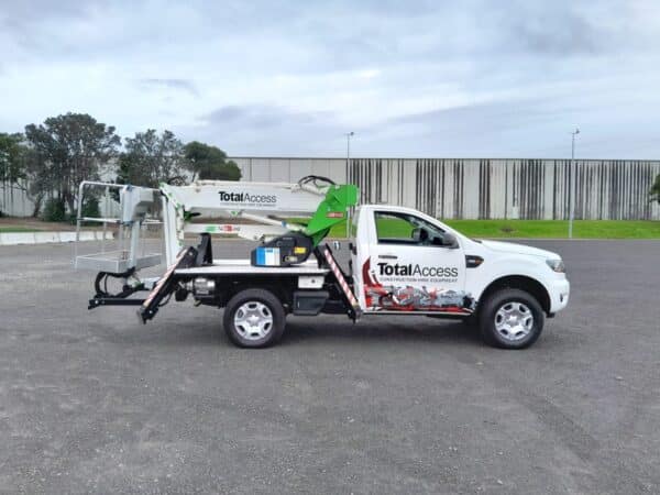 Ute Mounted Boom 13.5M Comet 14.6